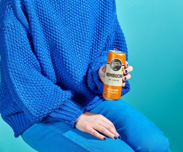 When your sweater’s as bold as your kombucha 💙🍋 Ginger Lemon in hand, bringing all the refresh vibes. Who else loves matching their mood to their drink? 😎✨⁠
⁠
#kombucha #booch #gingerlemin #guthealth